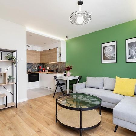 Modern Apartment On Lobzowska Street By Noclegi Renters كراكوفيا المظهر الخارجي الصورة